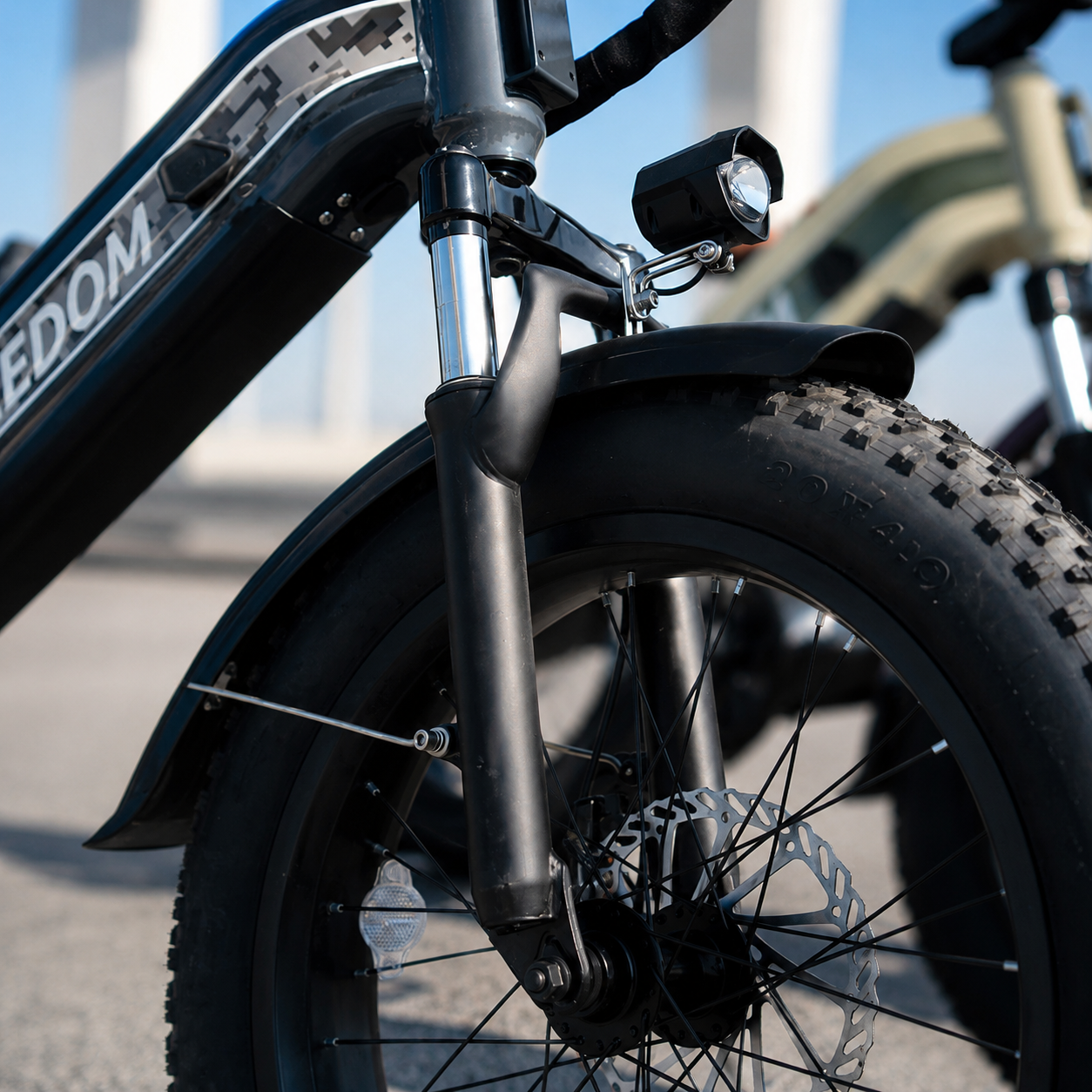 VEFREEDOM A8 front suspension fork and fat tire detail